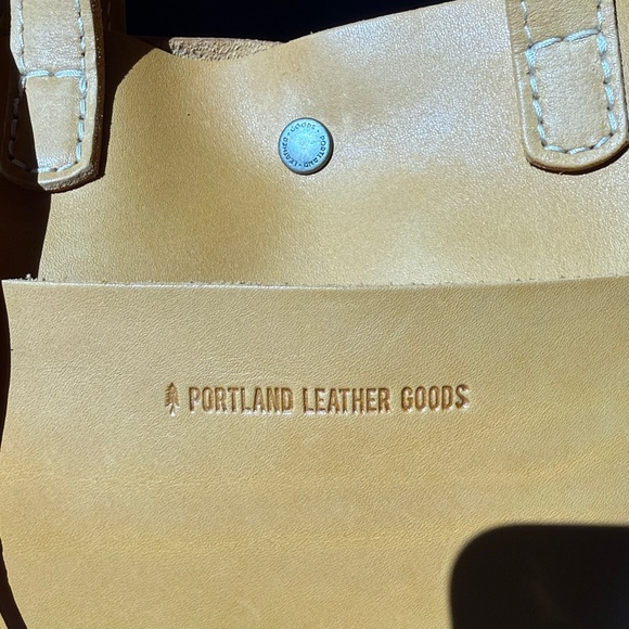Portland Leather mini Crossbody, sunflower yellow - Picture 2 of 8